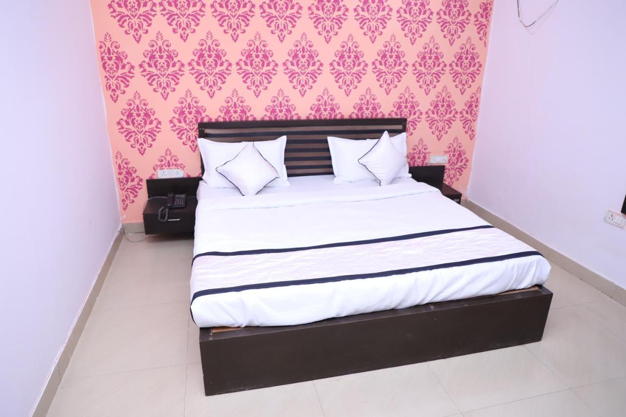 Hotel Axiom Prime 3*